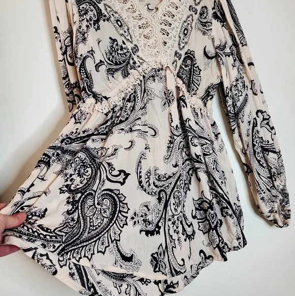 Blue Rain BoHo Paisley Print Flowy Top size medium - Picture 3 of 12